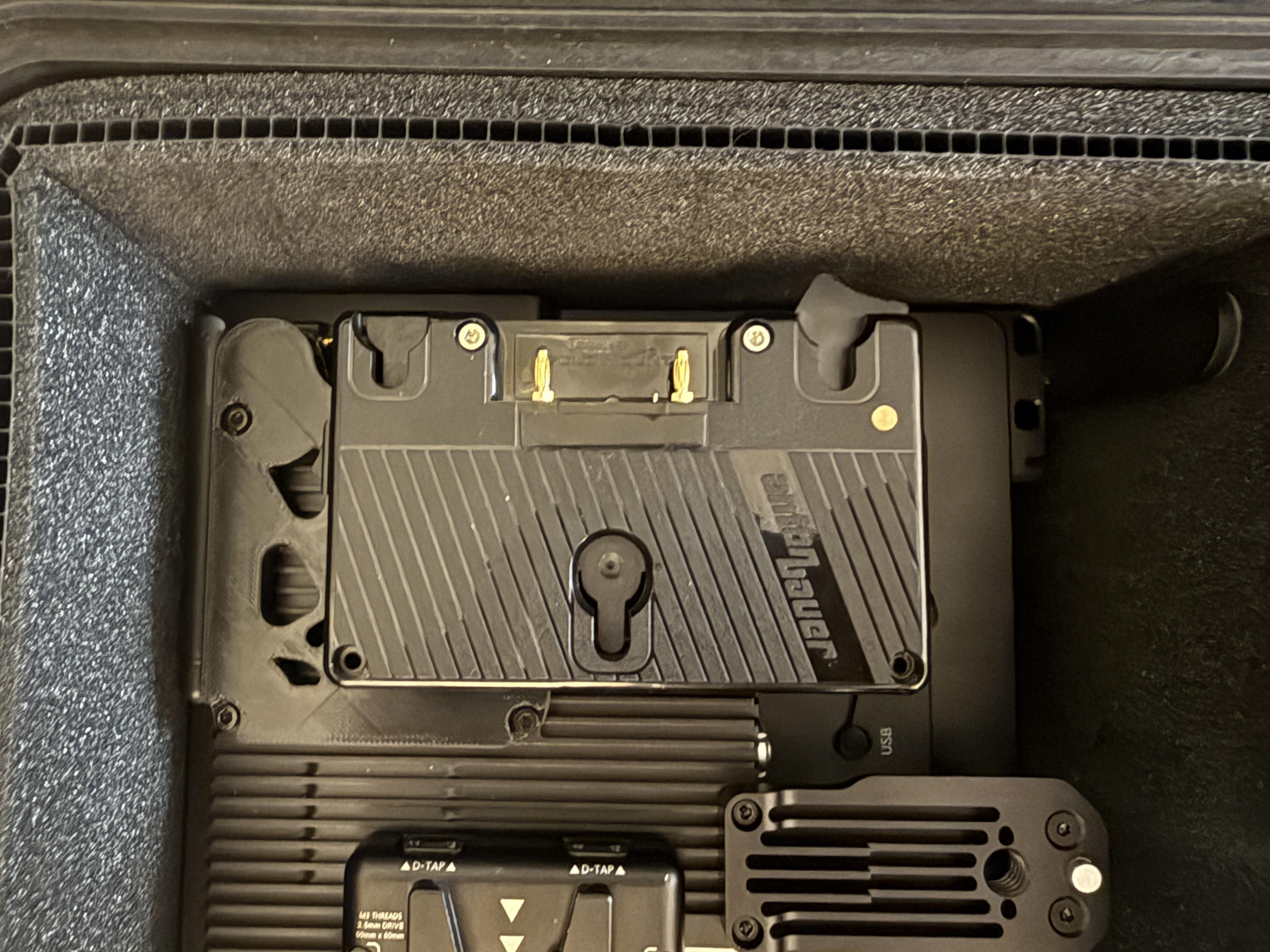 Ultra 10 Dual Gold Mount Plate Adapter — image 2