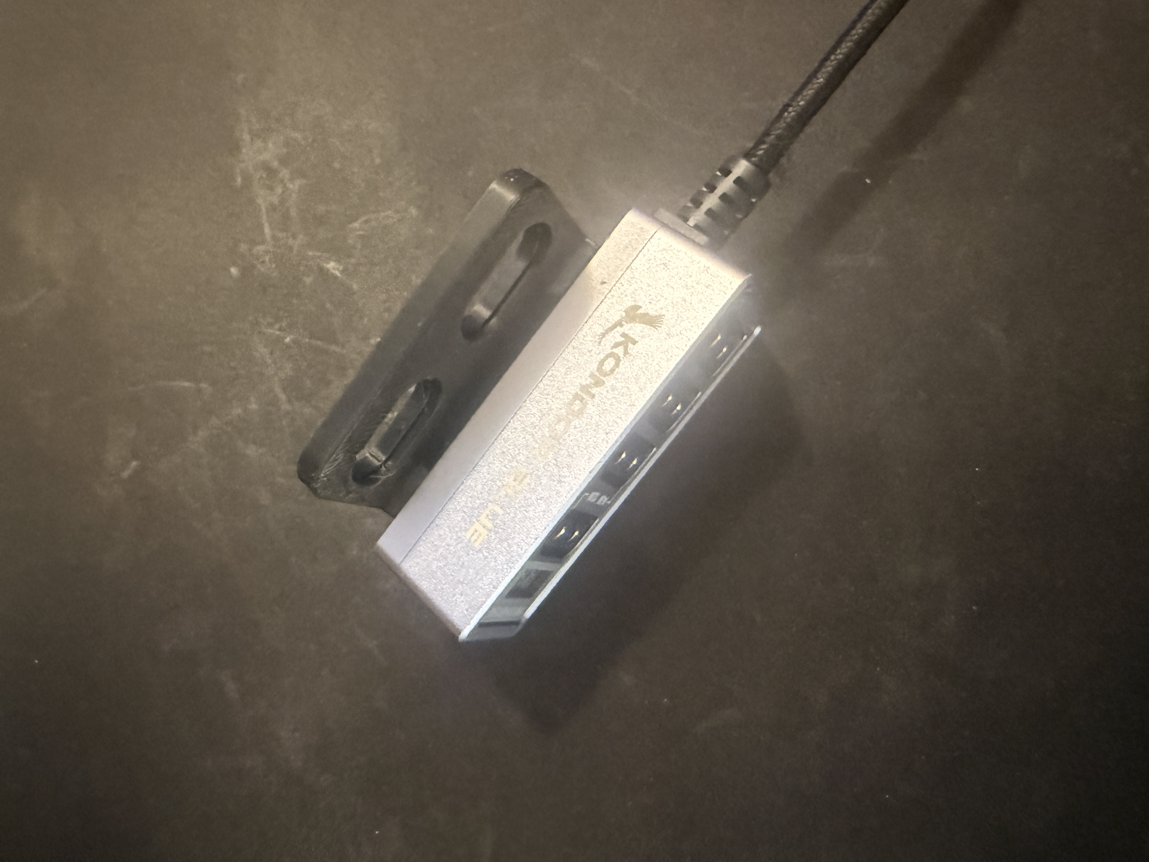 Kondor Blue D-Tap Splitter Offset Plate